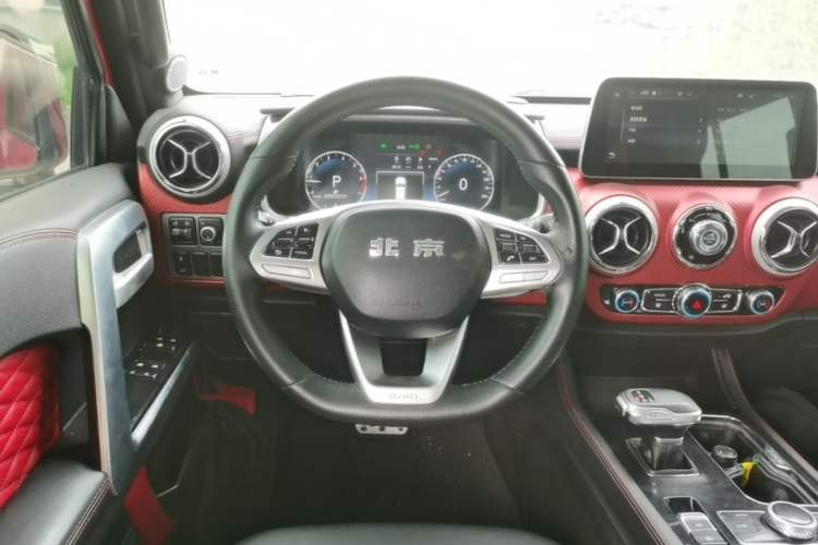 Used BAIC Off-Road BJ40 2020 2.0T Automatic Four-Wheel Drive Urban Hunter Edition Chivalrous Type Steering Wheel