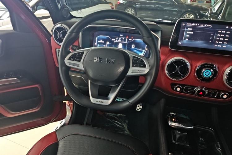 Used BAIC Off-Road BJ40 2020 2.0T Automatic Four-Wheel Drive Urban Hunter Edition Chivalrous Type Steering Wheel