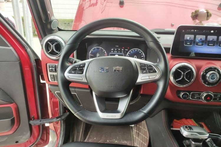 Used BAIC Off-Road BJ40 2020 2.0T Automatic Four-Wheel Drive Urban Hunter Edition Chivalrous Type Steering Wheel