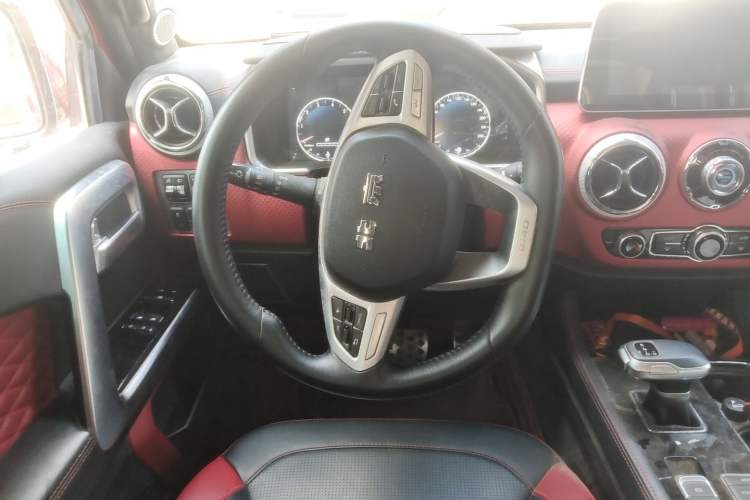 Used BAIC Off-Road BJ40 2020 2.0T Automatic Four-Wheel Drive Urban Hunter Edition Chivalrous Type Steering Wheel