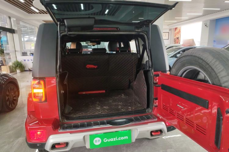 Used BAIC Off-Road BJ40 2020 2.0T Automatic Two-Wheel Drive Urban Hunter Edition Chivalrous Type Trunk