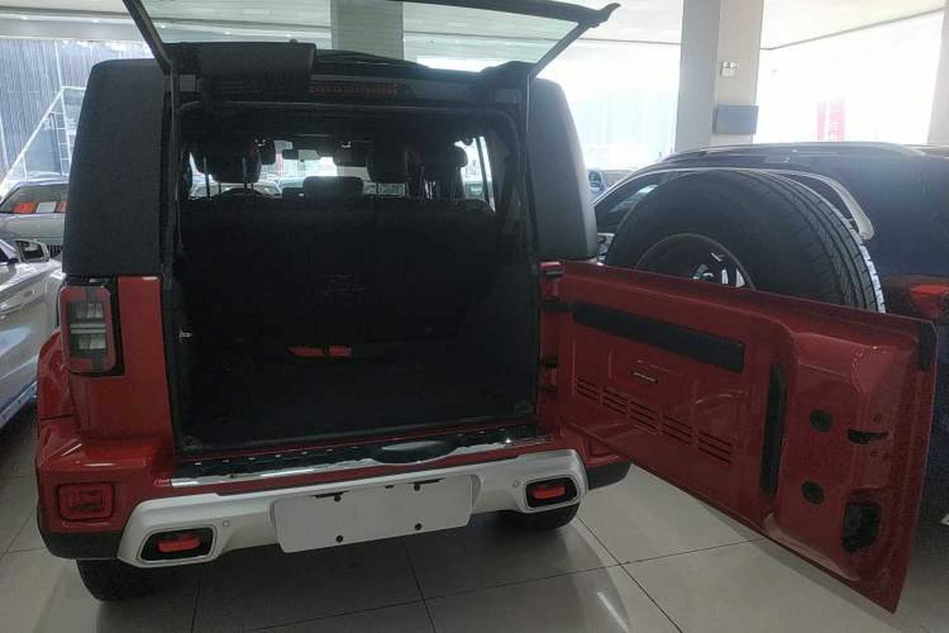 Used BAIC Off-Road BJ40 2020 2.0T Automatic Two-Wheel Drive Urban Hunter Edition Chivalrous Type Trunk