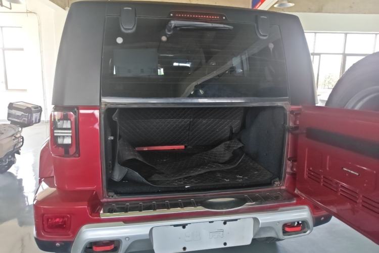Used BAIC Off-Road BJ40 2020 2.0T Automatic Two-Wheel Drive Urban Hunter Edition Chivalrous Type Trunk