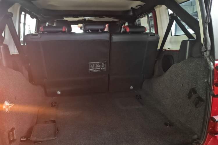 Used BAIC Off-Road BJ40 2020 2.0T Automatic Four-Wheel Drive Urban Hunter Edition Chivalrous Type Trunk
