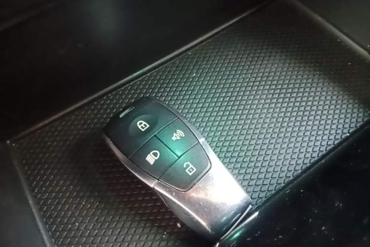 Used BAIC Off-Road BJ40 2020 2.0T Automatic Four-Wheel Drive Urban Hunter Edition Chivalrous Type Vehicle Key
