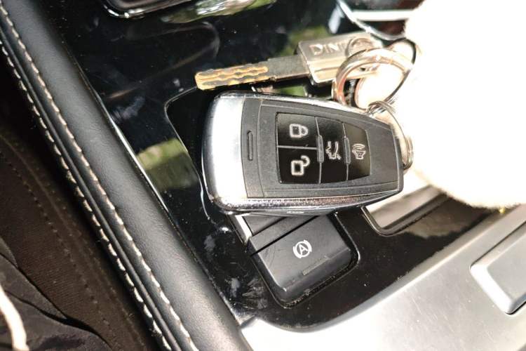 Used BAIC Off-Road BJ40 2020 2.0T Automatic Two-Wheel Drive Urban Hunter Edition Pioneer Version Vehicle Key