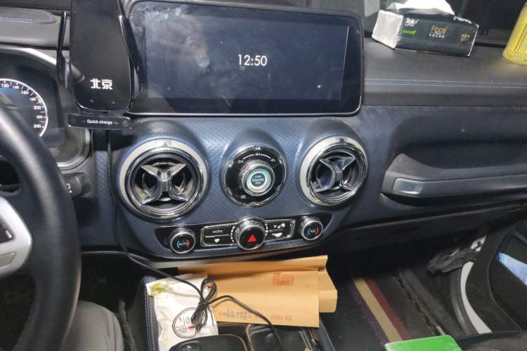 Used BAIC Off-Road BJ40 2020 2.0T Automatic Four-Wheel Drive Urban Hunter Edition Chivalrous Type Audio And AC Panel