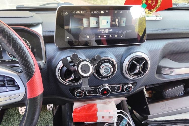 Used BAIC Off-Road BJ40 2020 2.0T Automatic Four-Wheel Drive Urban Hunter Edition Chivalrous Type Audio And AC Panel