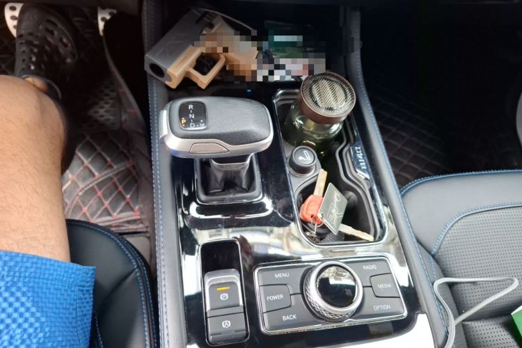 Used BAIC Off-Road BJ40 2020 2.0T Automatic Four-Wheel Drive Urban Hunter Edition Chivalrous Type Gear Lever