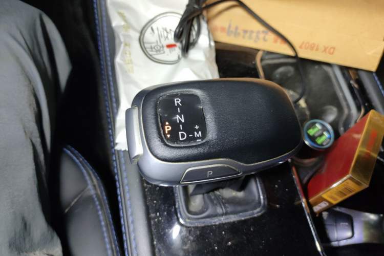 Used BAIC Off-Road BJ40 2020 2.0T Automatic Four-Wheel Drive Urban Hunter Edition Chivalrous Type Gear Lever