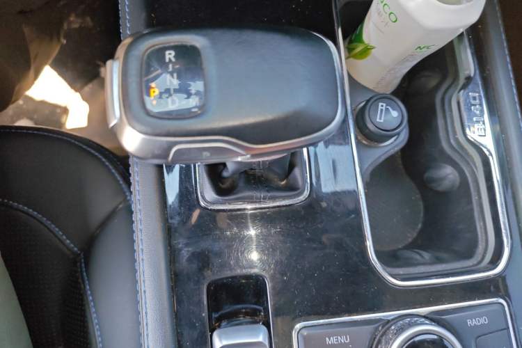 Used BAIC Off-Road BJ40 2020 2.0T Automatic Four-Wheel Drive Urban Hunter Edition Chivalrous Type Gear Lever