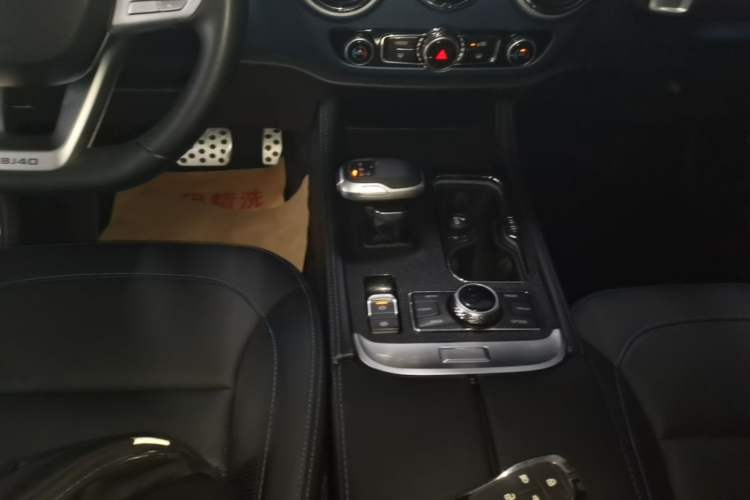 Used BAIC Off-Road BJ40 2020 2.0T Automatic Four-Wheel Drive Urban Hunter Edition Chivalrous Type Gear Lever