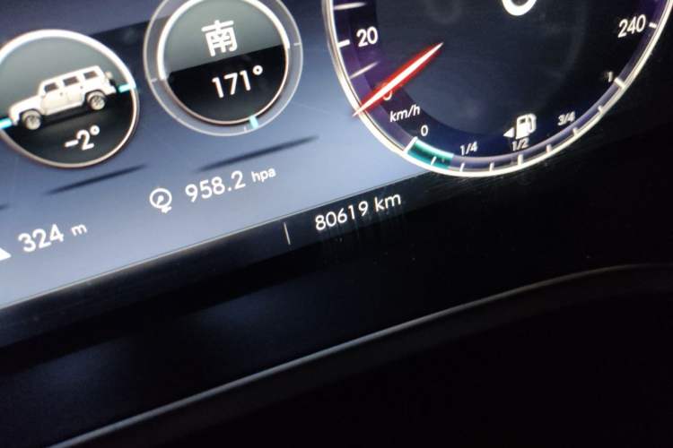 Used BAIC Off-Road BJ40 2020 2.0T Automatic Four-Wheel Drive Urban Hunter Edition Chivalrous Type Odometer Close Up