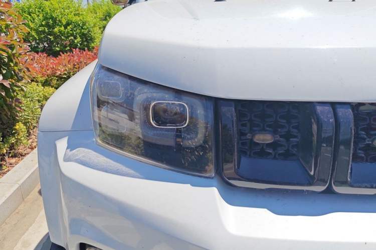 Used BAIC Off-Road BJ40 2020 2.0T Automatic Four-Wheel Drive Urban Hunter Edition Chivalrous Type Right Front Headlight