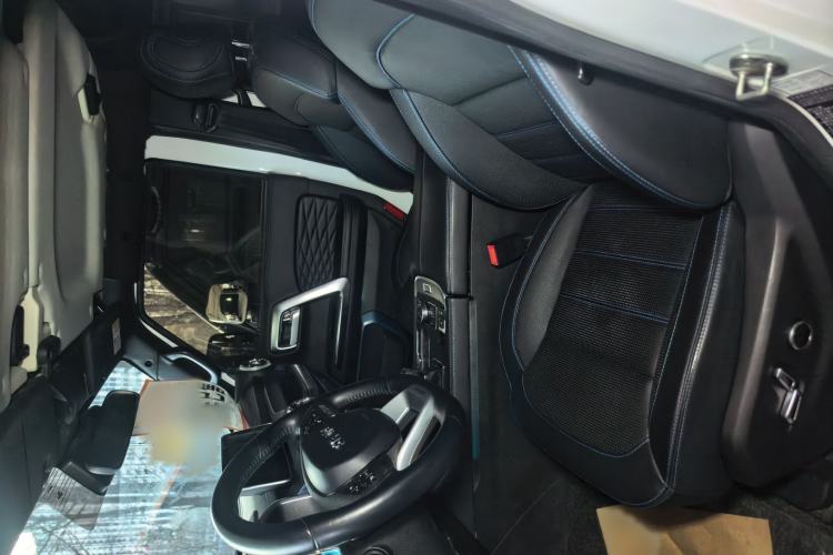 Used BAIC Off-Road BJ40 2020 2.0T Automatic Four-Wheel Drive Urban Hunter Edition Chivalrous Type Right Front Seat