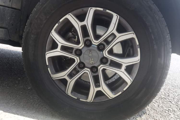 Used BAIC Off-Road BJ40 2020 2.0T Automatic Four-Wheel Drive Urban Hunter Edition Chivalrous Type Right Front Wheel Hub