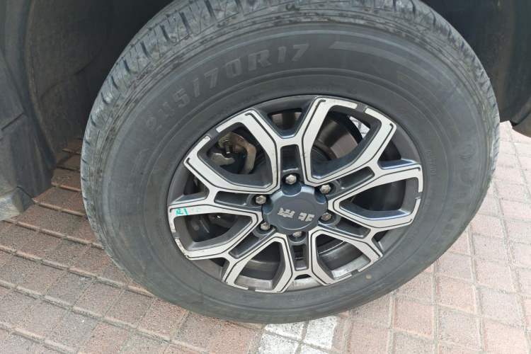 Used BAIC Off-Road BJ40 2020 2.0T Automatic Four-Wheel Drive Urban Hunter Edition Chivalrous Type Right Front Wheel Hub