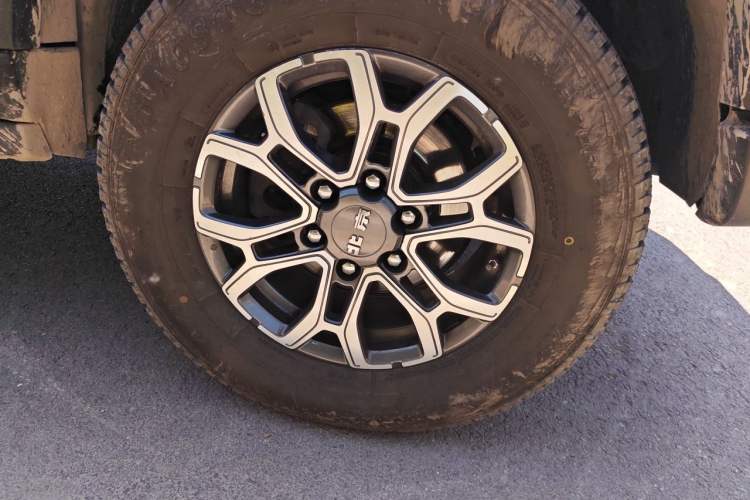 Used BAIC Off-Road BJ40 2020 2.0T Automatic Four-Wheel Drive Urban Hunter Edition Chivalrous Type Right Front Wheel Hub