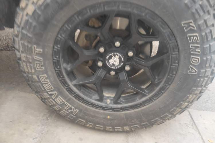 Used BAIC Off-Road BJ40 2020 2.0T Automatic Four-Wheel Drive Urban Hunter Edition Prestige Version Right Front Wheel Hub