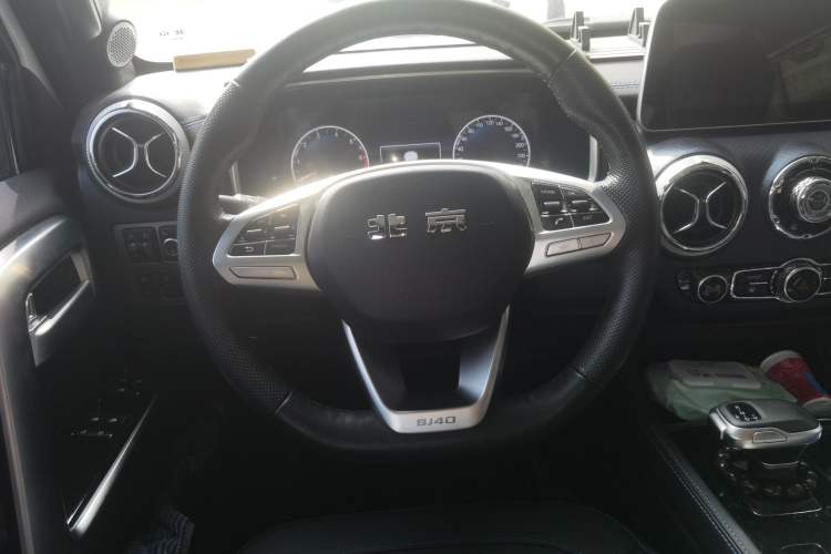 Used BAIC Off-Road BJ40 2020 2.0T Automatic Four-Wheel Drive Urban Hunter Edition Chivalrous Type Steering Wheel