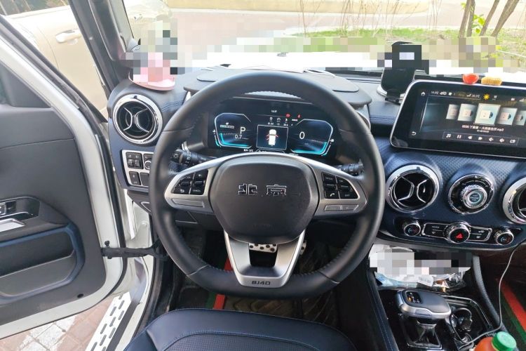 Used BAIC Off-Road BJ40 2020 2.0T Automatic Four-Wheel Drive Urban Hunter Edition Chivalrous Type Steering Wheel