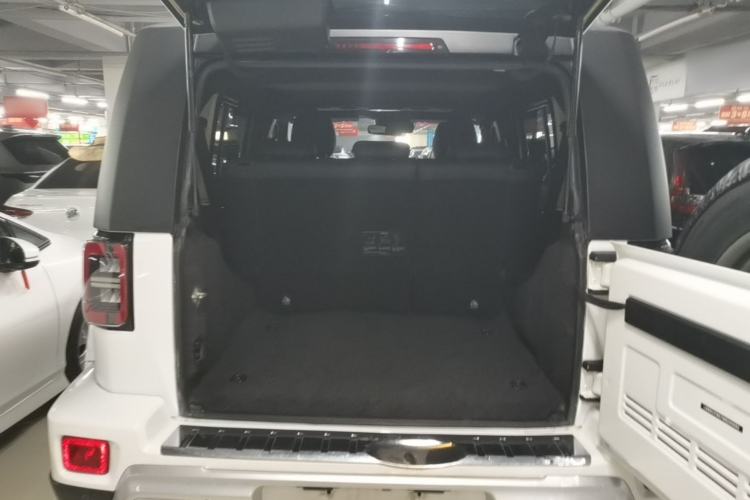 Used BAIC Off-Road BJ40 2020 2.0T Automatic Four-Wheel Drive Urban Hunter Edition Chivalrous Type Trunk