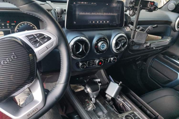 Used BAIC Off-Road BJ40 2021 2.3T Automatic Four-Wheel Drive Blade Hero Edition Supreme Version Audio And AC Panel