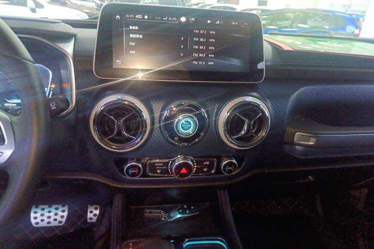 Used BAIC Off-Road BJ40 2021 2.0D Automatic Four-Wheel Drive Blade Hero Edition Adventurer Type Audio And AC Panel