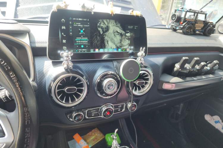 Used BAIC Off-Road BJ40 2021 2.0D Automatic Four-Wheel Drive Blade Hero Edition Adventurer Type Audio And AC Panel