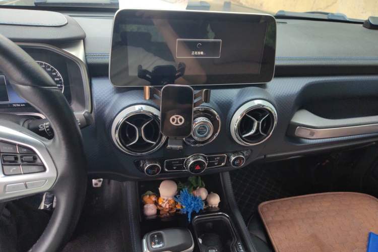 Used BAIC Off-Road BJ40 2021 2.0D Automatic Four-Wheel Drive Blade Hero Edition Adventurer Type Audio And AC Panel