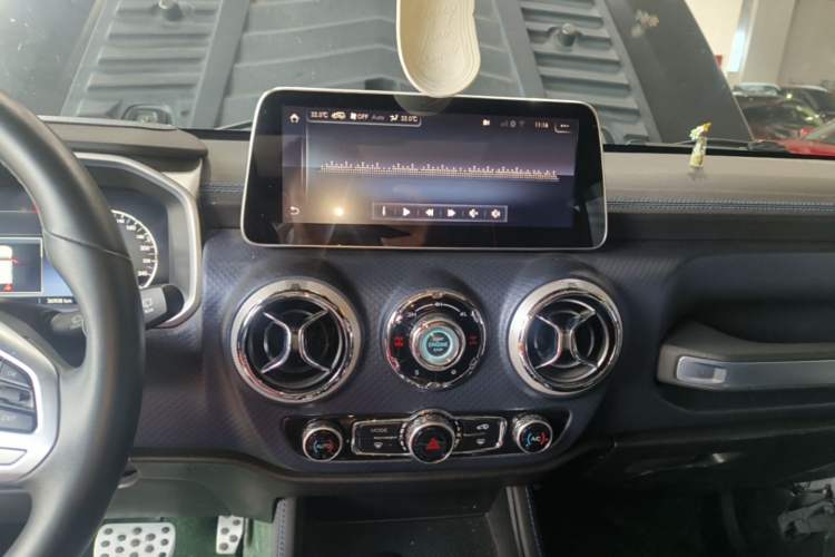 Used BAIC Off-Road BJ40 2021 2.3T Automatic Four-Wheel Drive Blade Hero Edition Supreme Version Audio And AC Panel