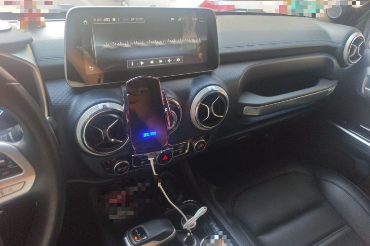 Used BAIC Off-Road BJ40 2021 2.0D Automatic Four-Wheel Drive Blade Hero Edition Adventurer Type Audio And AC Panel