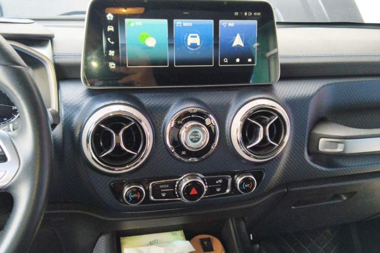 Used BAIC Off-Road BJ40 2021 2.0D Automatic Four-Wheel Drive Blade Hero Edition Adventurer Type Audio And AC Panel