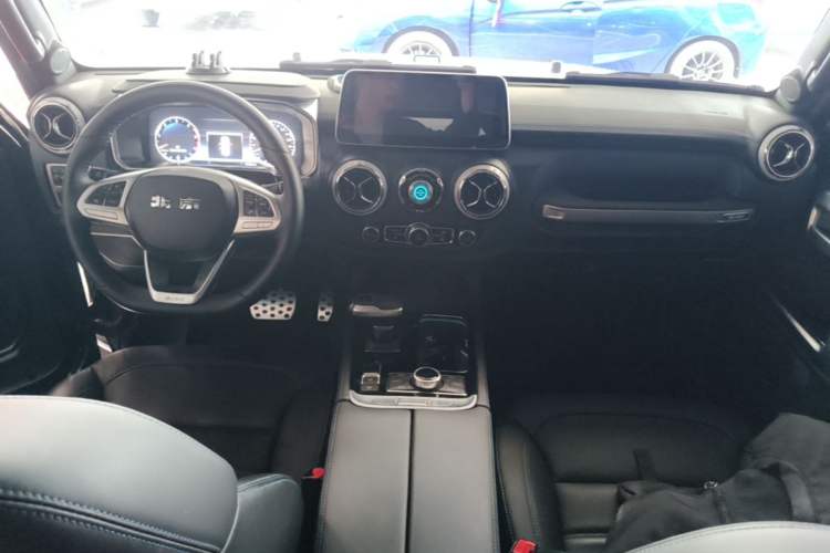 Used BAIC Off-Road BJ40 2021 2.0D Automatic Four-Wheel Drive Blade Hero Edition Adventurer Type Center Console
