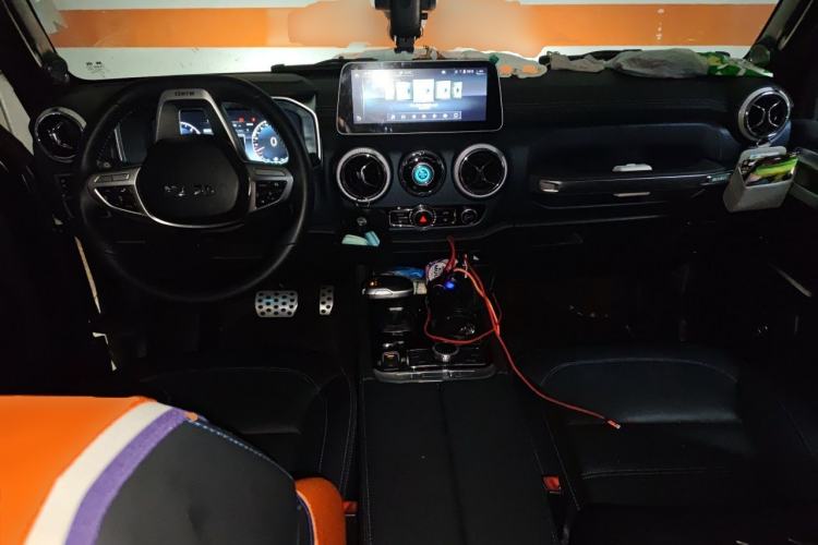 Used BAIC Off-Road BJ40 2021 2.0D Automatic Four-Wheel Drive Blade Hero Edition Adventurer Type Center Console