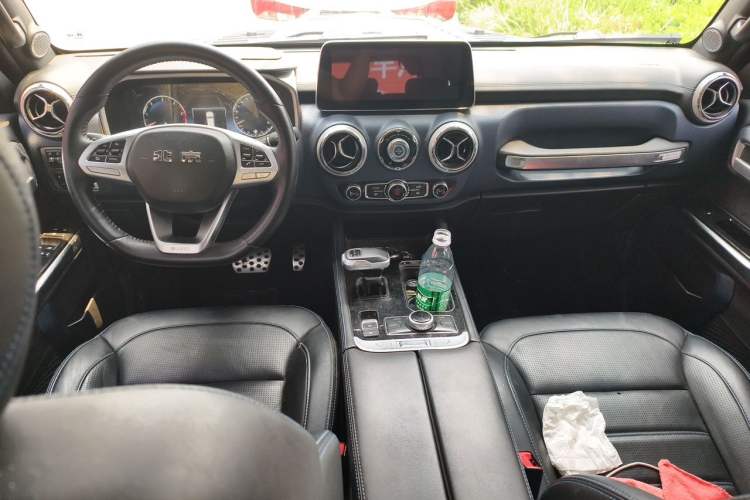 Used BAIC Off-Road BJ40 2021 2.0D Automatic Four-Wheel Drive Blade Hero Edition Adventurer Type Center Console