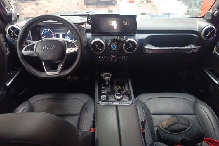 Used BAIC Off-Road BJ40 2021 2.3T Automatic Four-Wheel Drive Blade Hero Edition Supreme Version Center Console