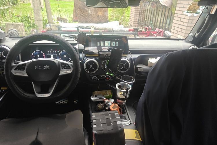 Used BAIC Off-Road BJ40 2021 2.0D Automatic Four-Wheel Drive Blade Hero Edition Adventurer Type Center Console