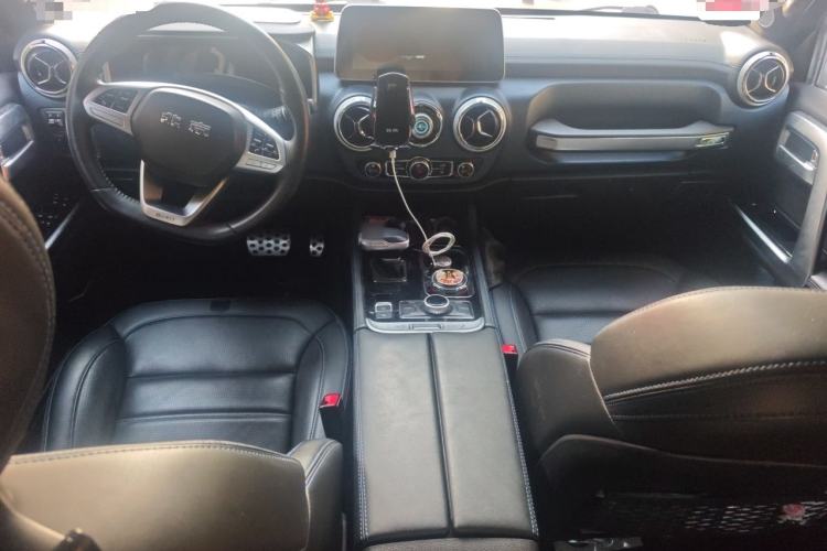 Used BAIC Off-Road BJ40 2021 2.0D Automatic Four-Wheel Drive Blade Hero Edition Adventurer Type Center Console