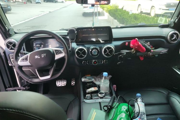 Used BAIC Off-Road BJ40 2021 2.0D Automatic Four-Wheel Drive Blade Hero Edition Adventurer Type Center Console