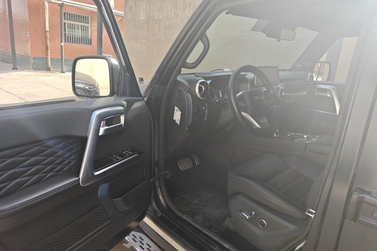 Used BAIC Off-Road BJ40 2021 2.3T Automatic Four-Wheel Drive Blade Hero Edition Supreme Version Driver Seat