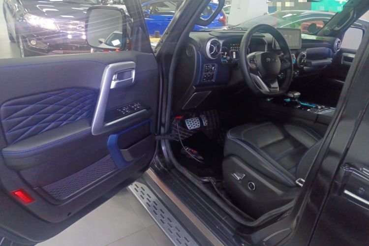 Used BAIC Off-Road BJ40 2021 2.0D Automatic Four-Wheel Drive Blade Hero Edition Adventurer Type Driver Seat