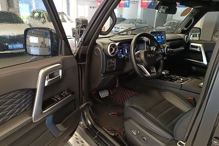 Used BAIC Off-Road BJ40 2021 2.0D Automatic Four-Wheel Drive Blade Hero Edition Adventurer Model (with Front and Rear Electronic Locks) Driver Seat