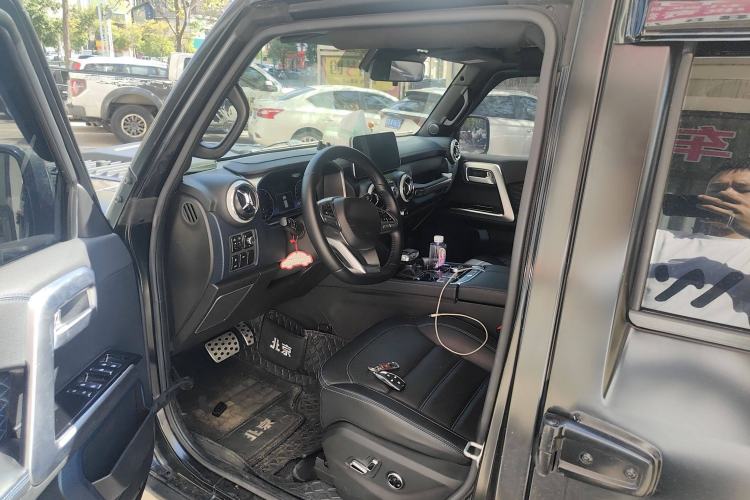 Used BAIC Off-Road BJ40 2021 2.0D Automatic Four-Wheel Drive Blade Hero Edition Adventurer Type Driver Seat