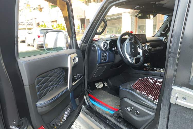 Used BAIC Off-Road BJ40 2021 2.0D Automatic Four-Wheel Drive Blade Hero Edition Adventurer Type Driver Seat