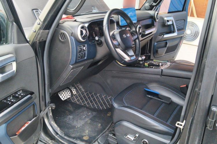 Used BAIC Off-Road BJ40 2021 2.0D Automatic Four-Wheel Drive Blade Hero Edition Adventurer Type Driver Seat