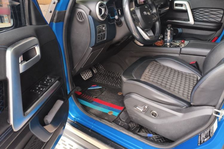 Used BAIC Off-Road BJ40 2021 2.0D Automatic Four-Wheel Drive Blade Hero Edition Adventurer Type Driver Seat