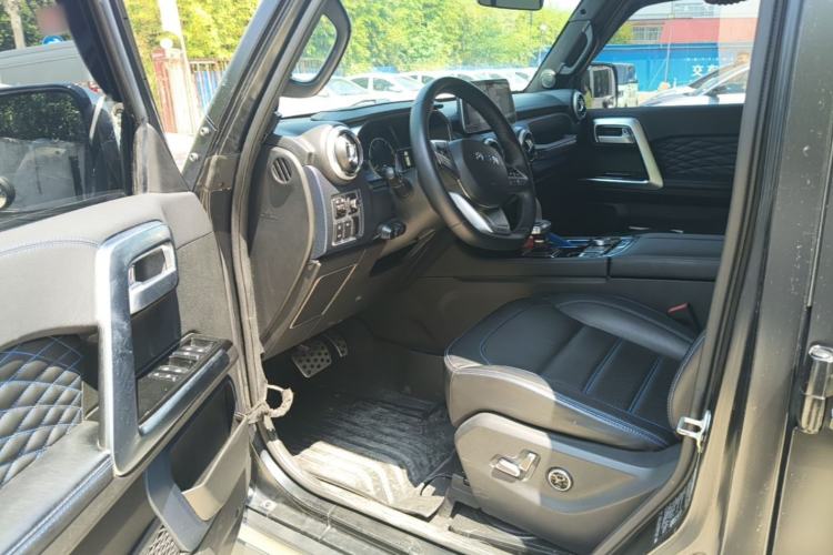 Used BAIC Off-Road BJ40 2021 2.0D Automatic Four-Wheel Drive Blade Hero Edition Adventurer Type Driver Seat
