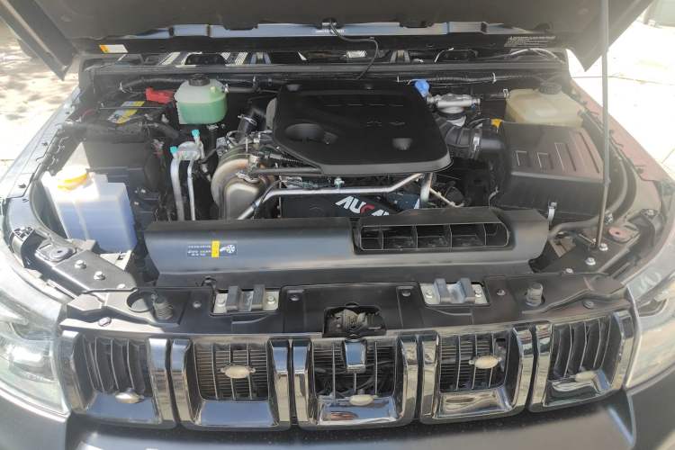 Used BAIC Off-Road BJ40 2021 2.0D Automatic Four-Wheel Drive Blade Hero Edition Adventurer Type Engine Bay