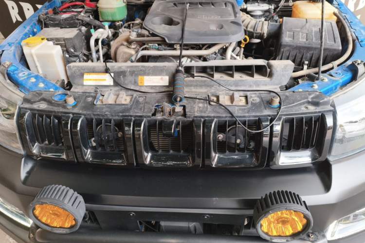 Used BAIC Off-Road BJ40 2021 2.0D Automatic Four-Wheel Drive Blade Hero Edition Adventurer Type Engine Bay